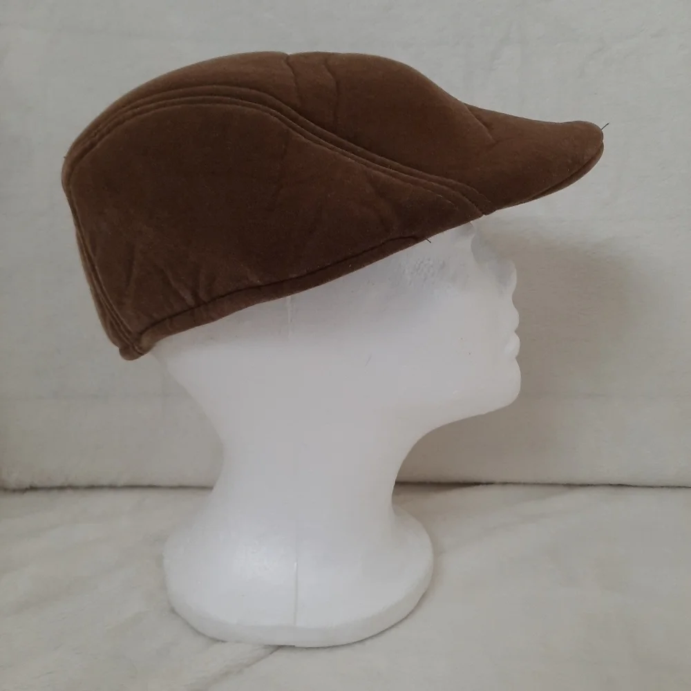 Vintage Feraricci brown velvet newsboy hat